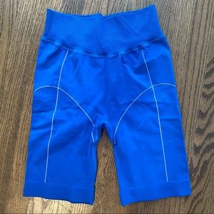 Tna Aritzia bike shorts